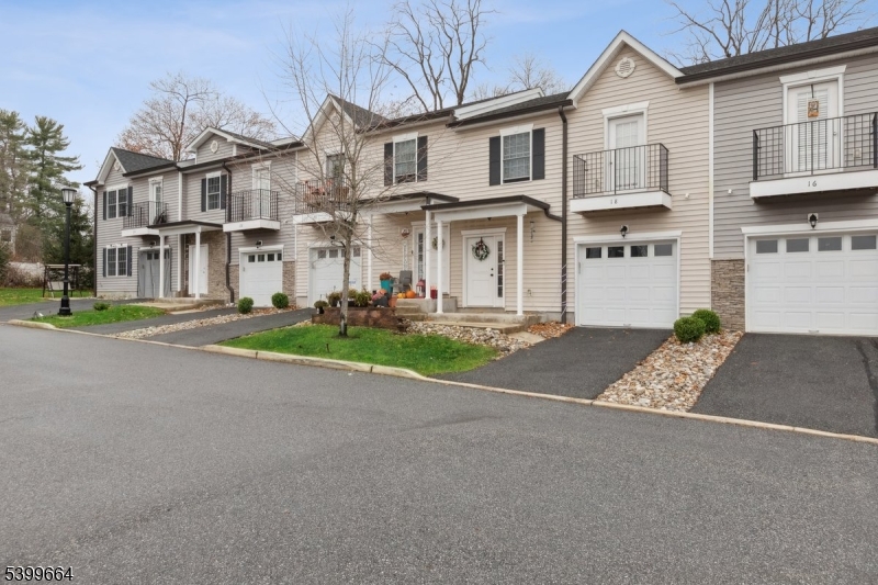 Clayton Square - Residential