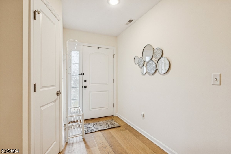 Clayton Square - Residential