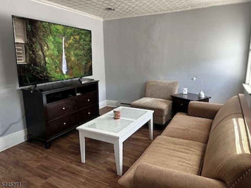 Lakeview - Residential Lease