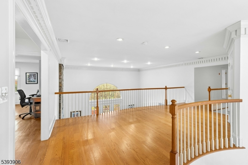 Private Lane - Residential