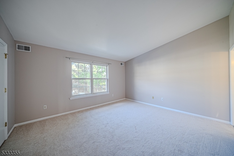 SEASONS GLEN - Residential
