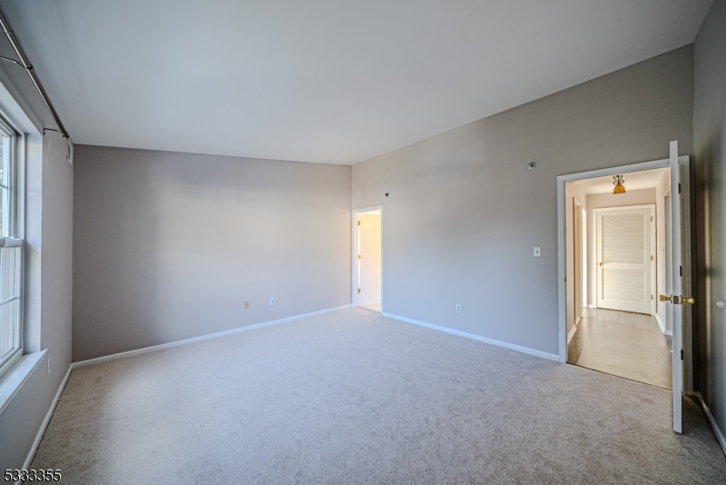 SEASONS GLEN - Residential