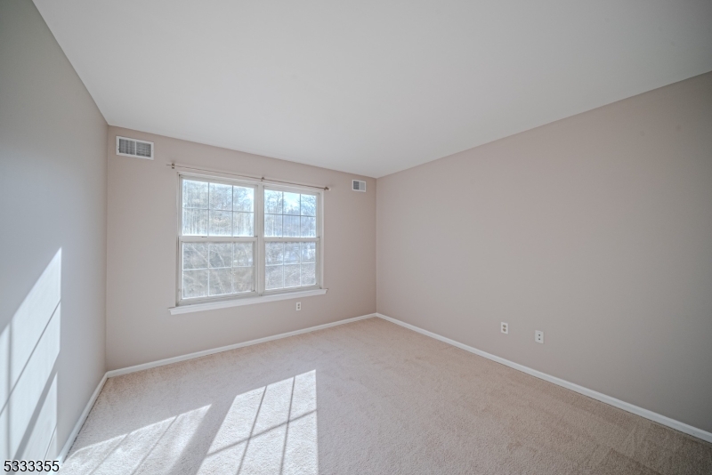 SEASONS GLEN - Residential