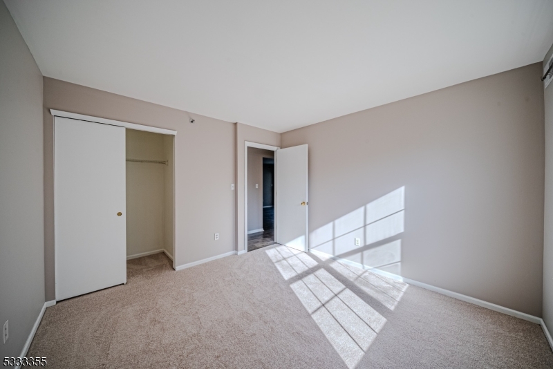 SEASONS GLEN - Residential