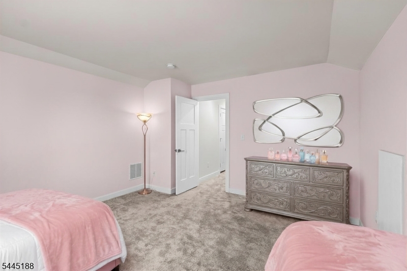 Mansfield Meadows - Residential
