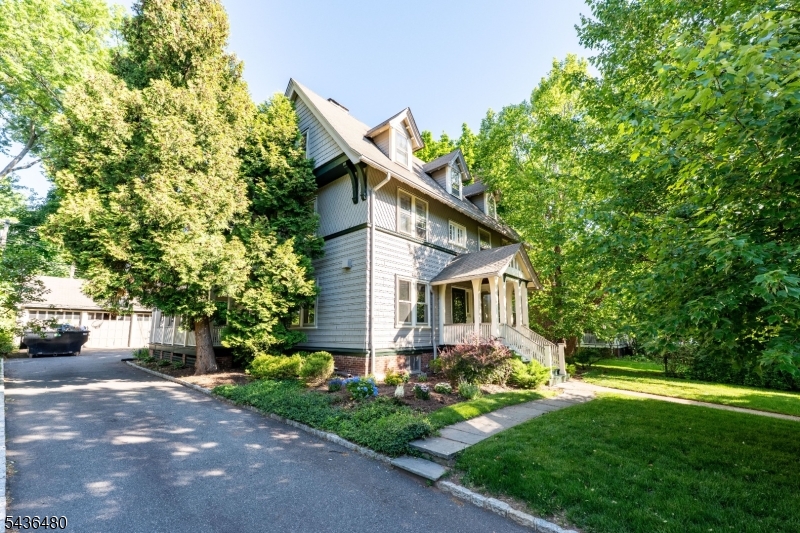 West Montrose - Residential