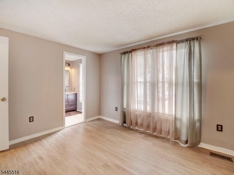 Ridge Lane Condominium - Residential