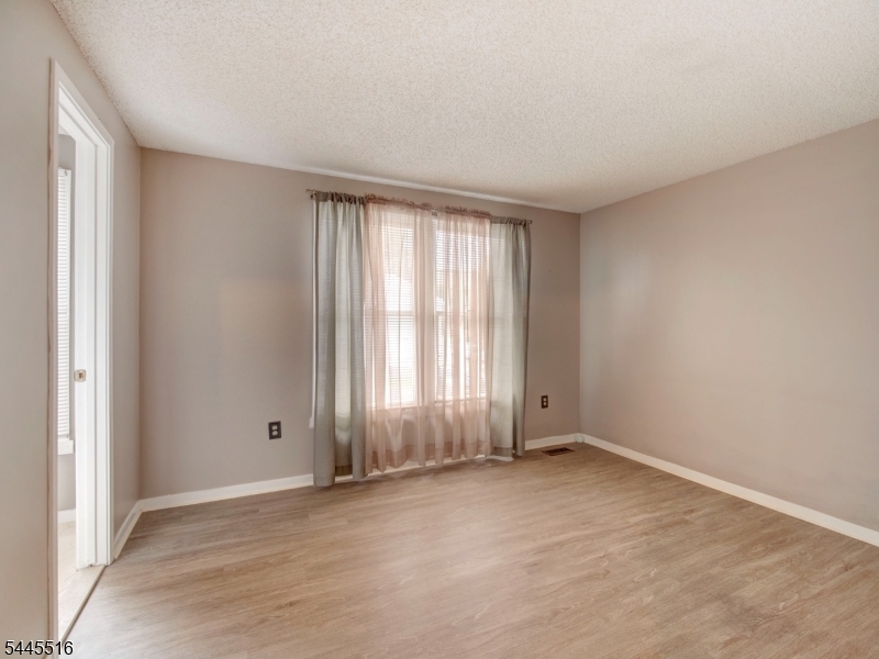 Ridge Lane Condominium - Residential
