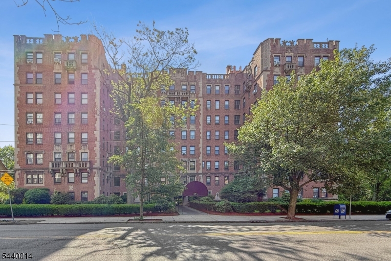 Forest Hill - Residential