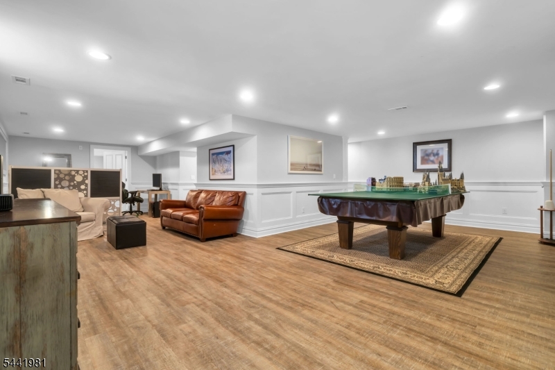 Rolling Hill - Residential