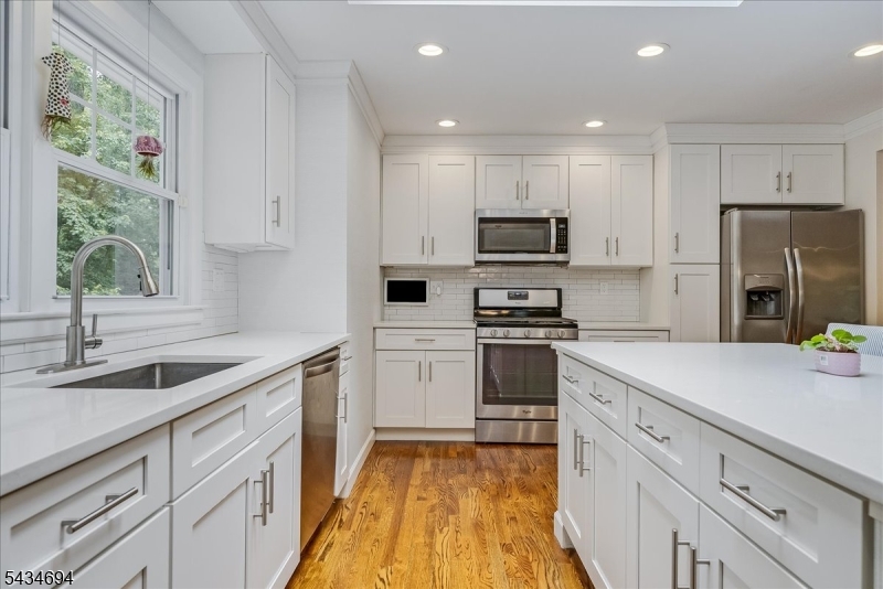 Baltusrol Top - Residential