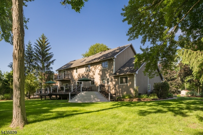 Columbia Manor - Residential