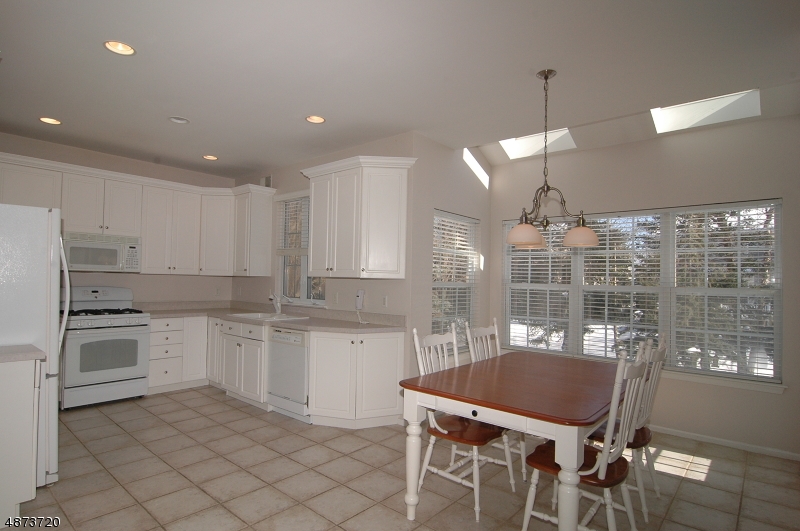 POETS PEAK - Residential