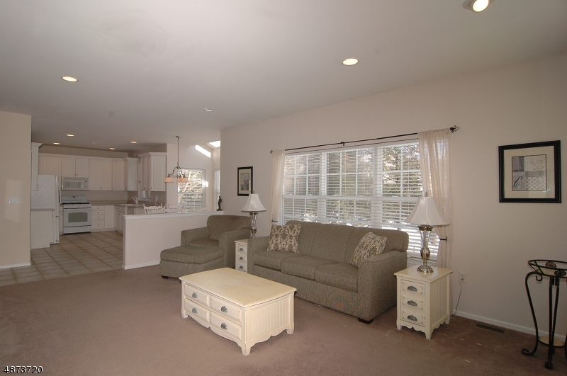 POETS PEAK - Residential