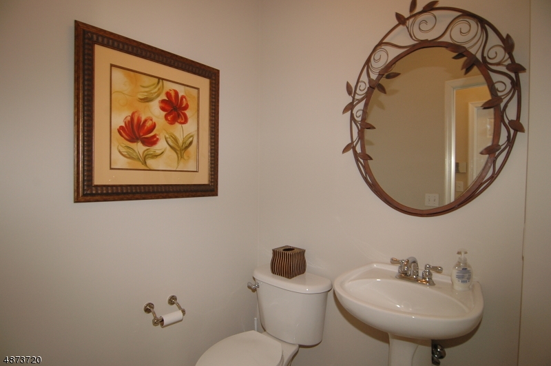 POETS PEAK - Residential