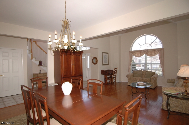 POETS PEAK - Residential