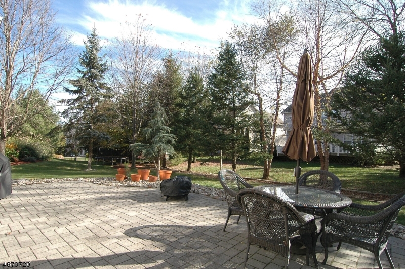 POETS PEAK - Residential