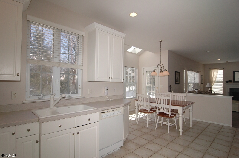 POETS PEAK - Residential