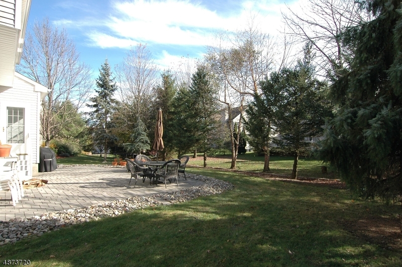 POETS PEAK - Residential