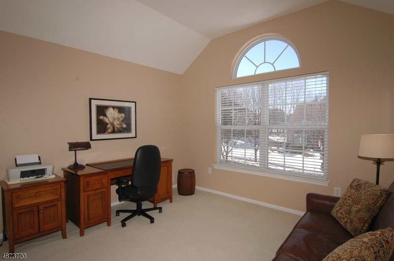 POETS PEAK - Residential