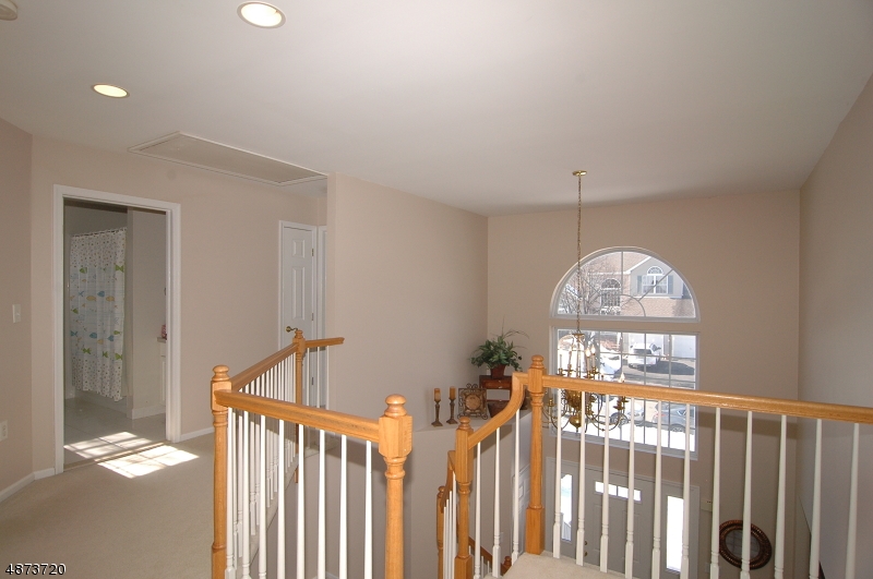 POETS PEAK - Residential