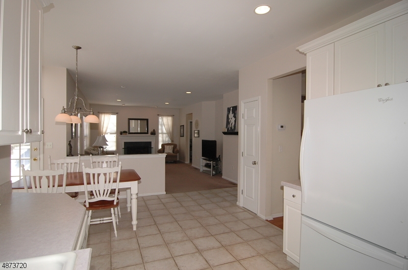 POETS PEAK - Residential