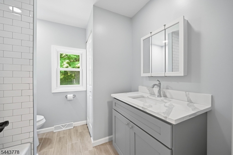 Upper Greenwood Lake - Residential