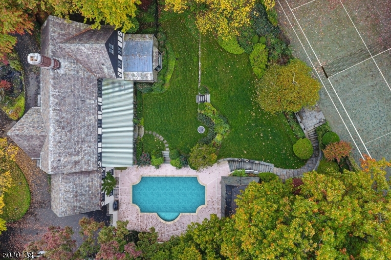 OLD SHORT HILLS - Residential