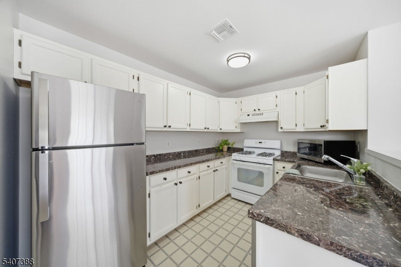 Eden Ln - Residential