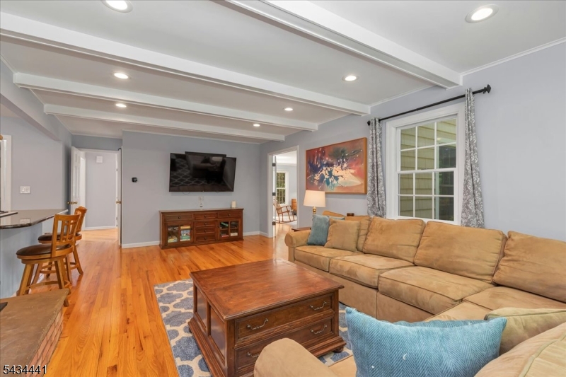 Green Knoll - Residential