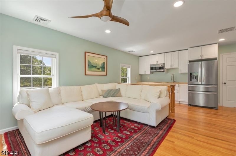 Green Knoll - Residential