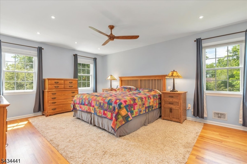 Green Knoll - Residential
