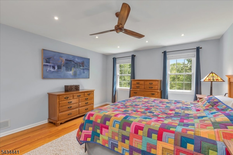 Green Knoll - Residential
