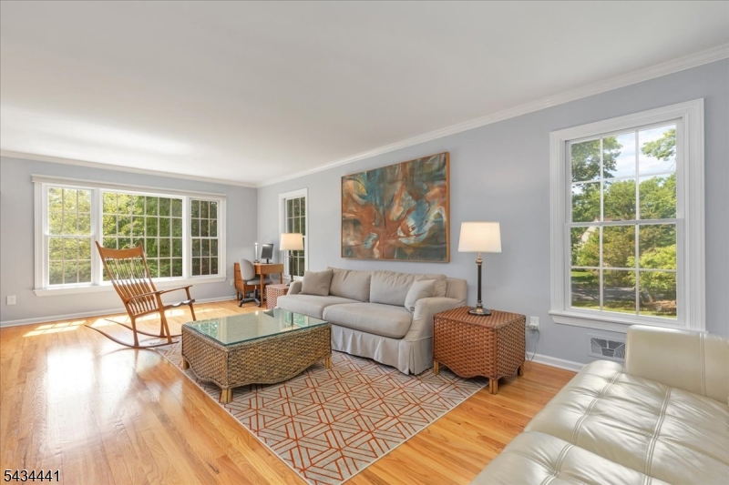 Green Knoll - Residential