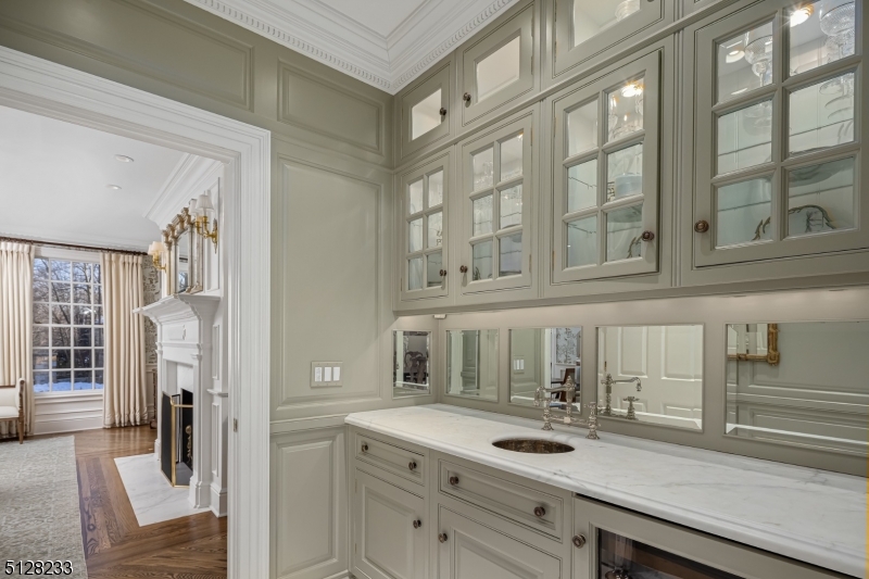 Crownview Lane - Residential