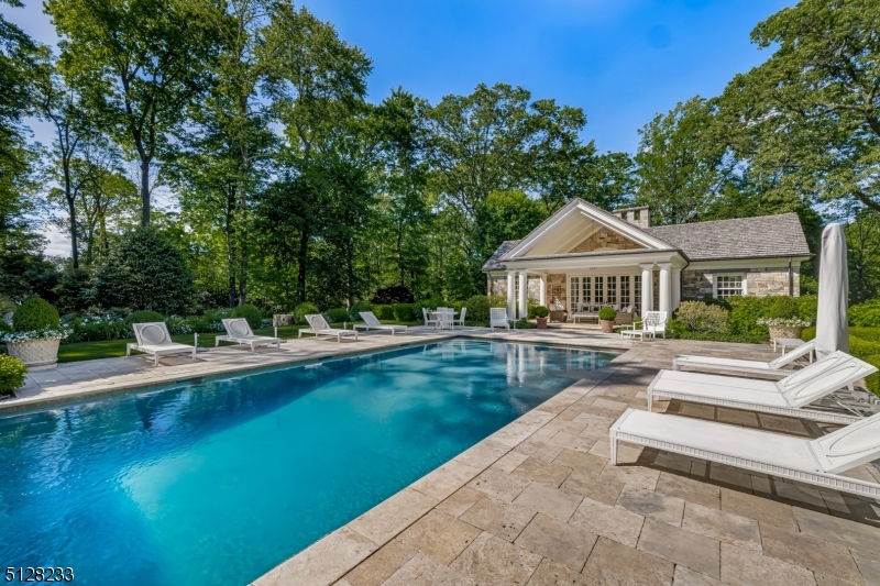 Crownview Lane - Residential