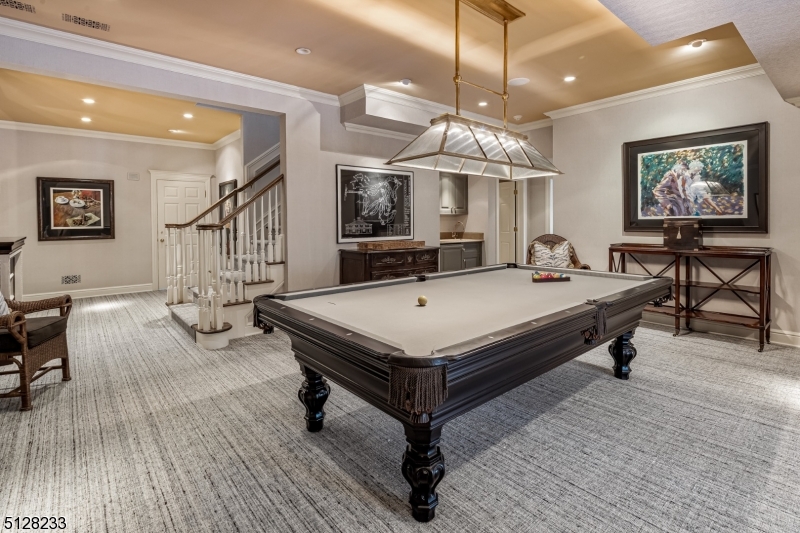 Crownview Lane - Residential