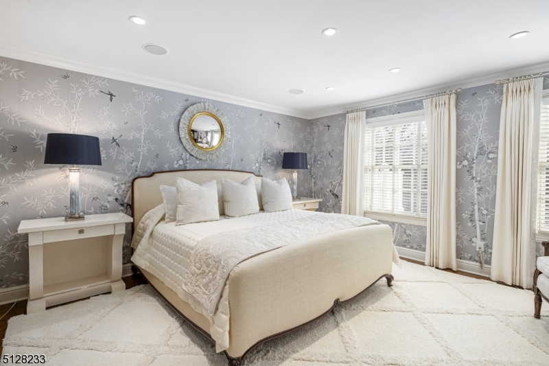 Crownview Lane - Residential