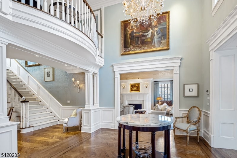 Crownview Lane - Residential