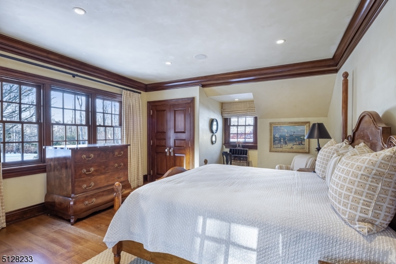 Crownview Lane - Residential
