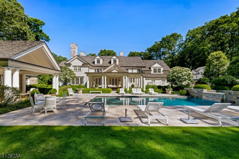 Crownview Lane - Residential