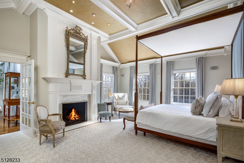 Crownview Lane - Residential