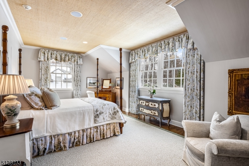Crownview Lane - Residential