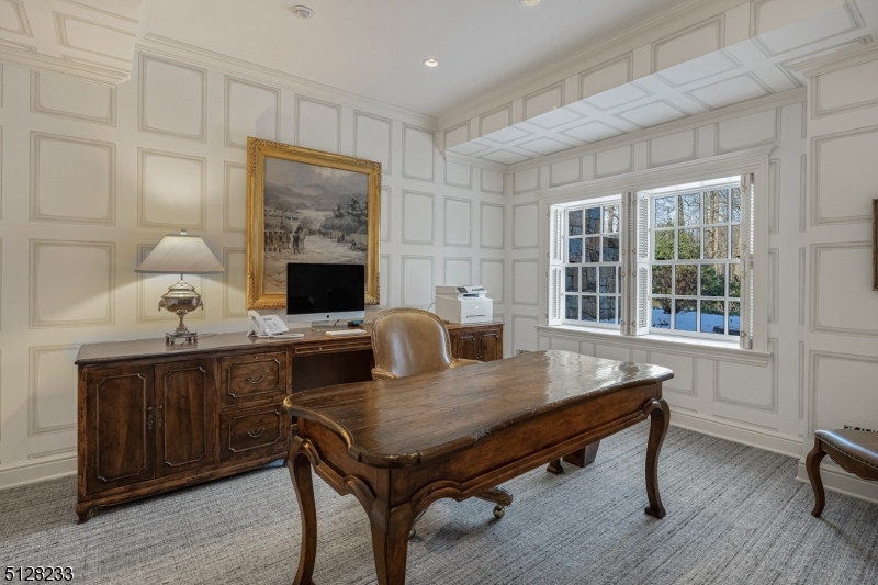 Crownview Lane - Residential