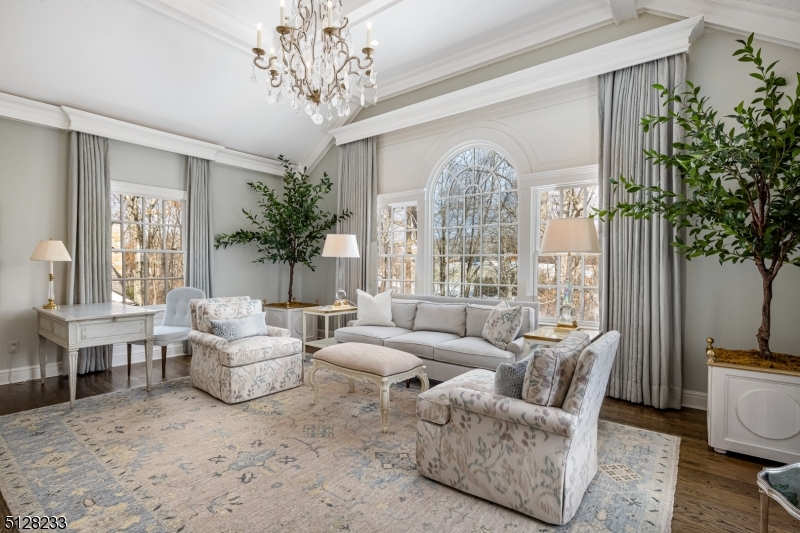 Crownview Lane - Residential