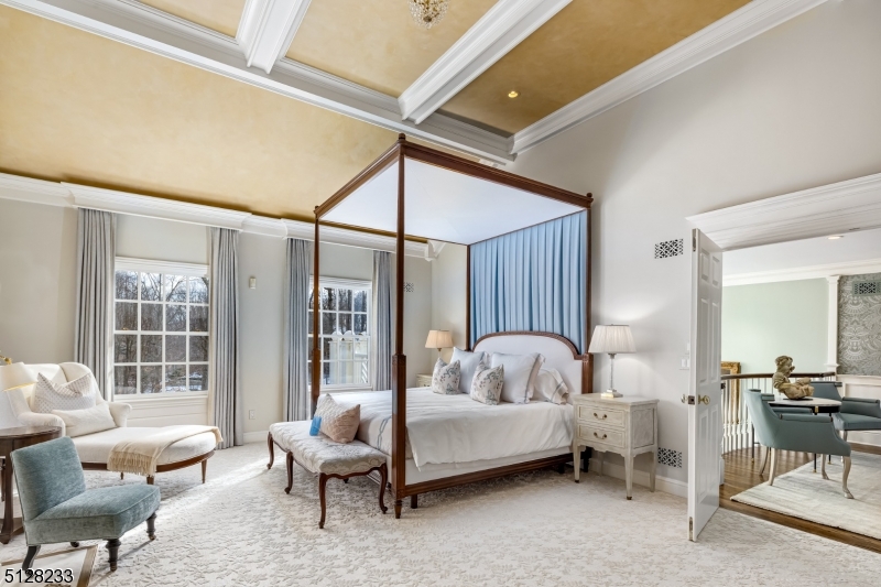 Crownview Lane - Residential