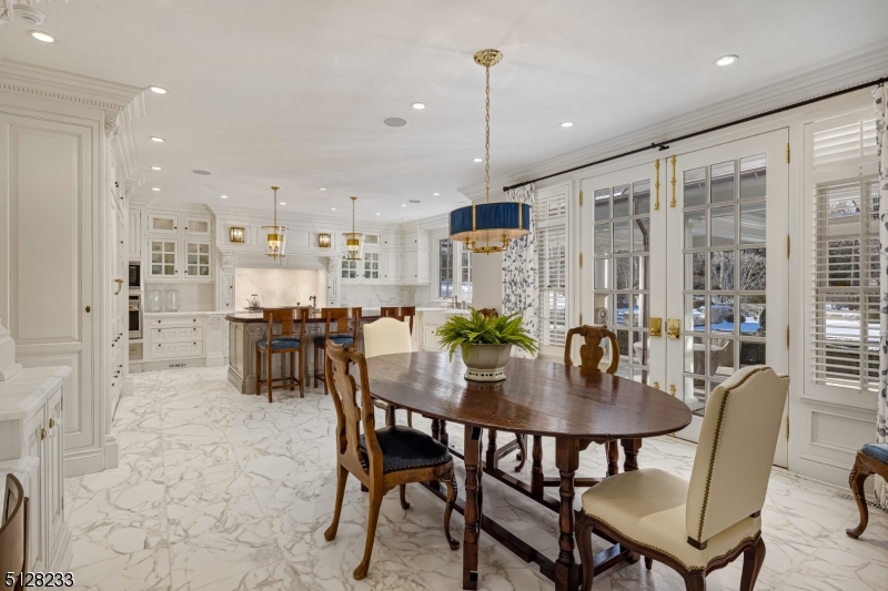 Crownview Lane - Residential
