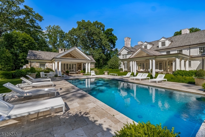 Crownview Lane - Residential