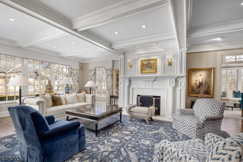 Crownview Lane - Residential
