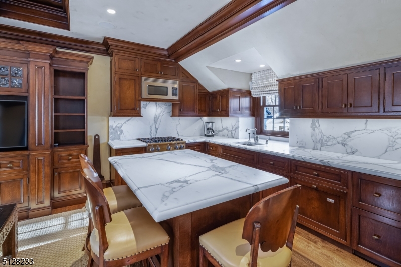Crownview Lane - Residential